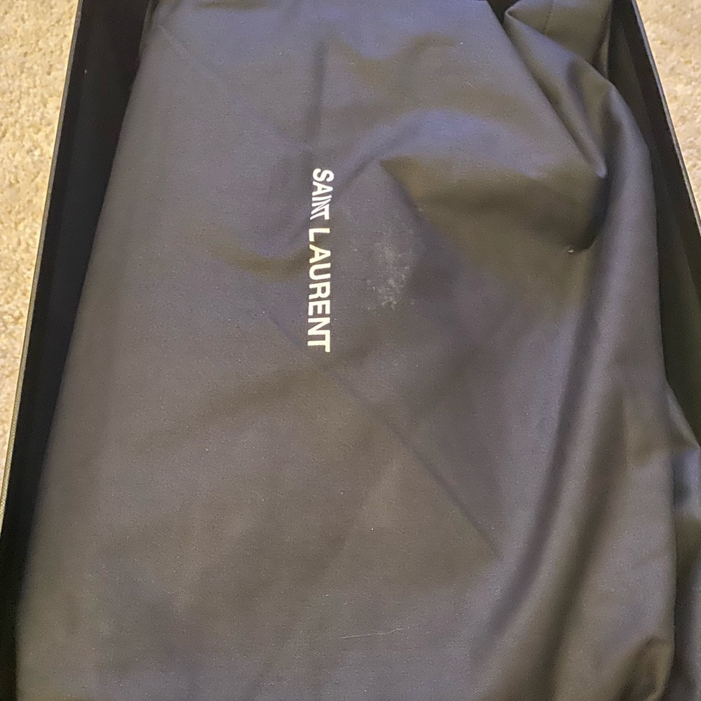 Brand New Authentic Medium Saint Laurent LouLou - Picture 3 of 10